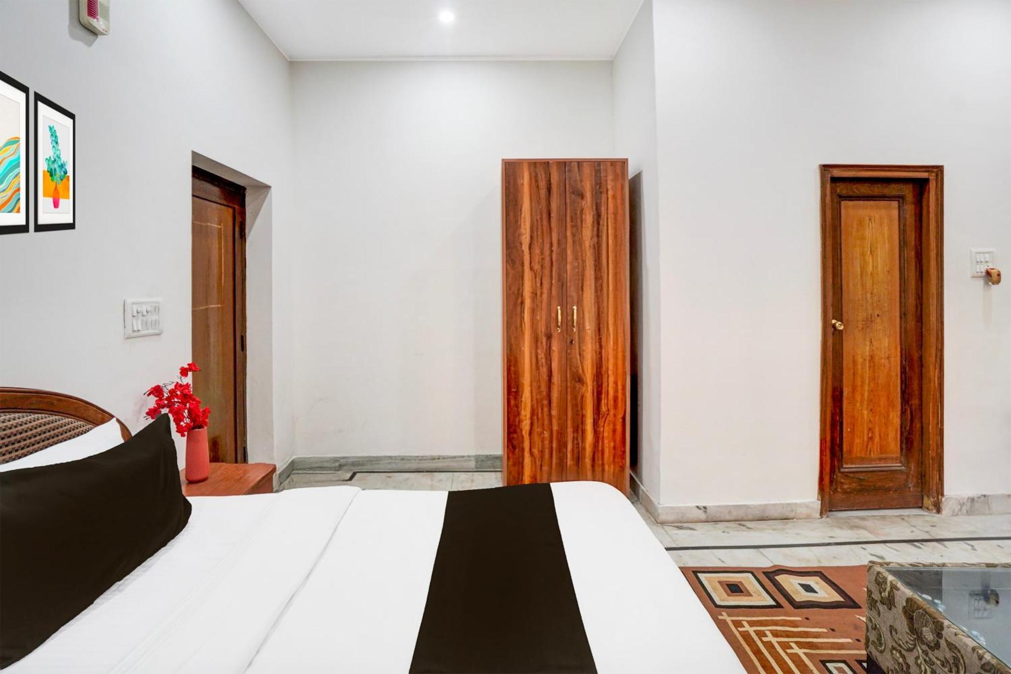 Super Hotel O Krishna Nagar Chowk Near Ongc Dehradun Esterno foto